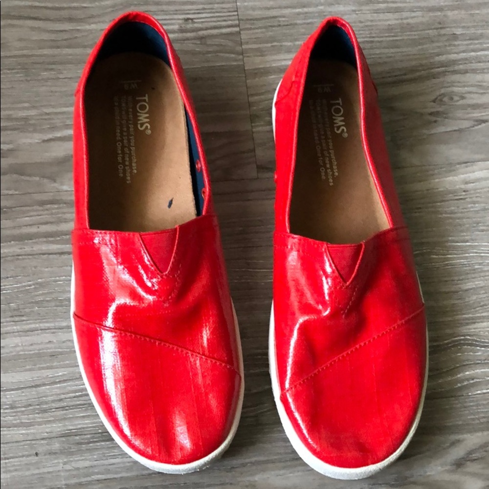 Toms